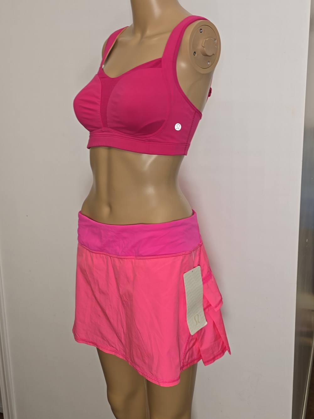 lululemon athletica Hot Pink Skort - Size 8